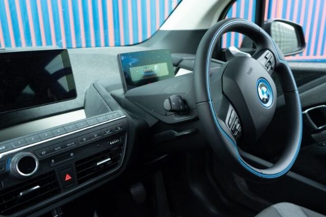 BMW i3s Black interior