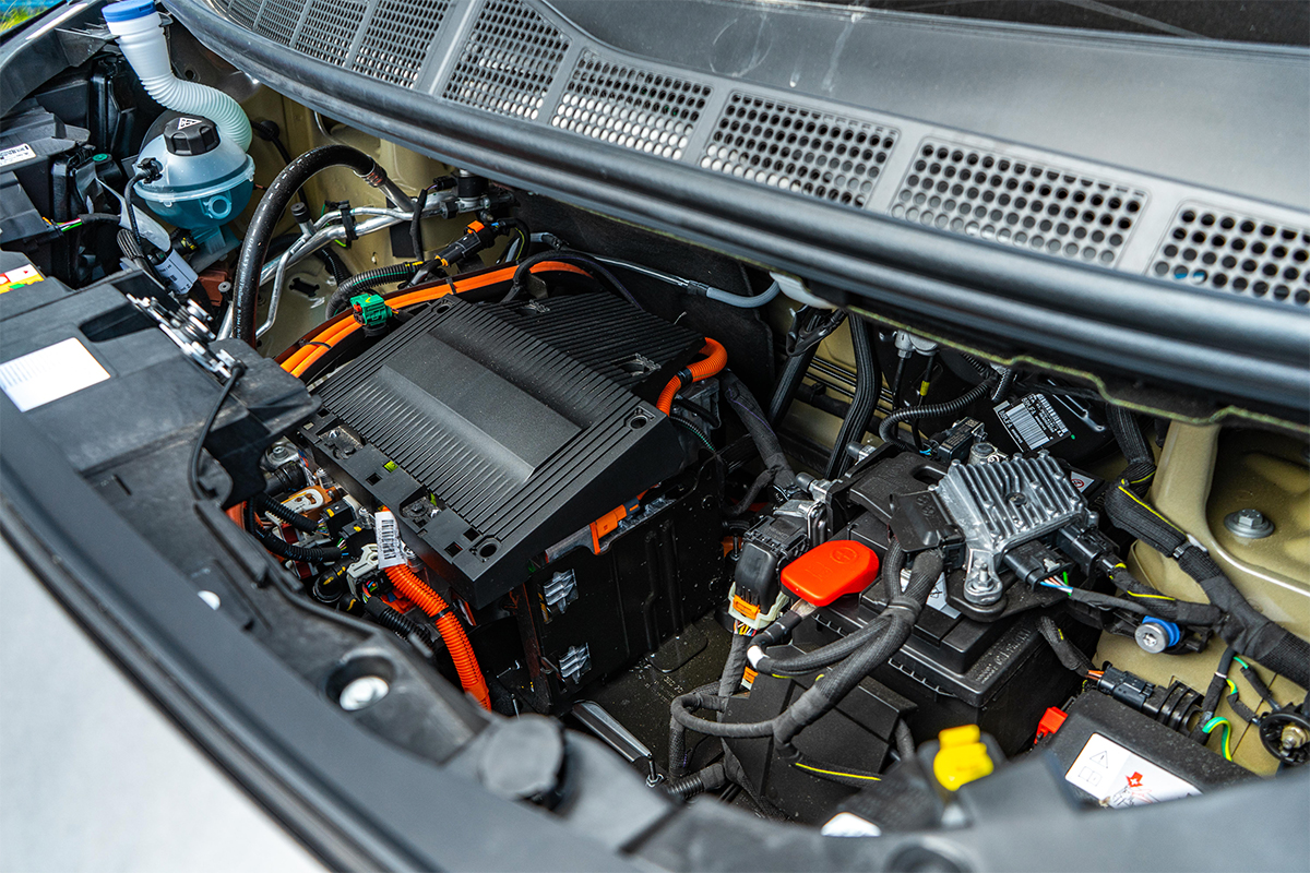 Vauxhall Vivaro E Van Engine