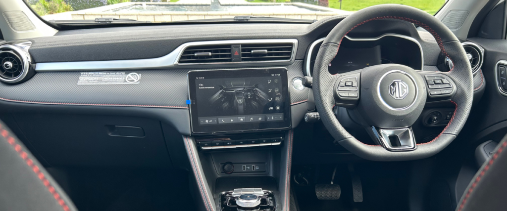Dashboard and infotainment system of MG ZS