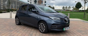 Renault Zoe facing forward at an angle to the right.