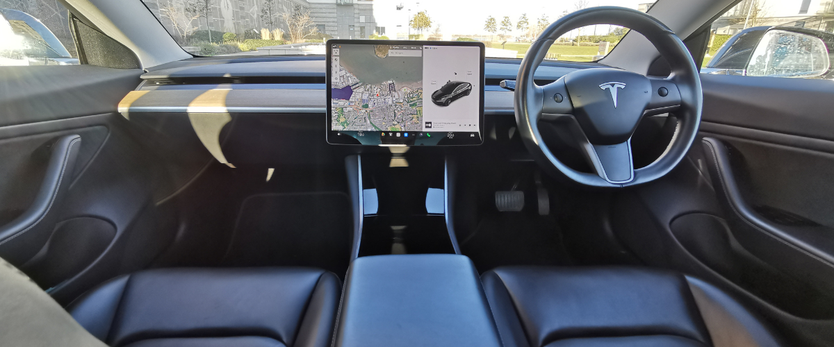 Tesla Model 3 (2)
