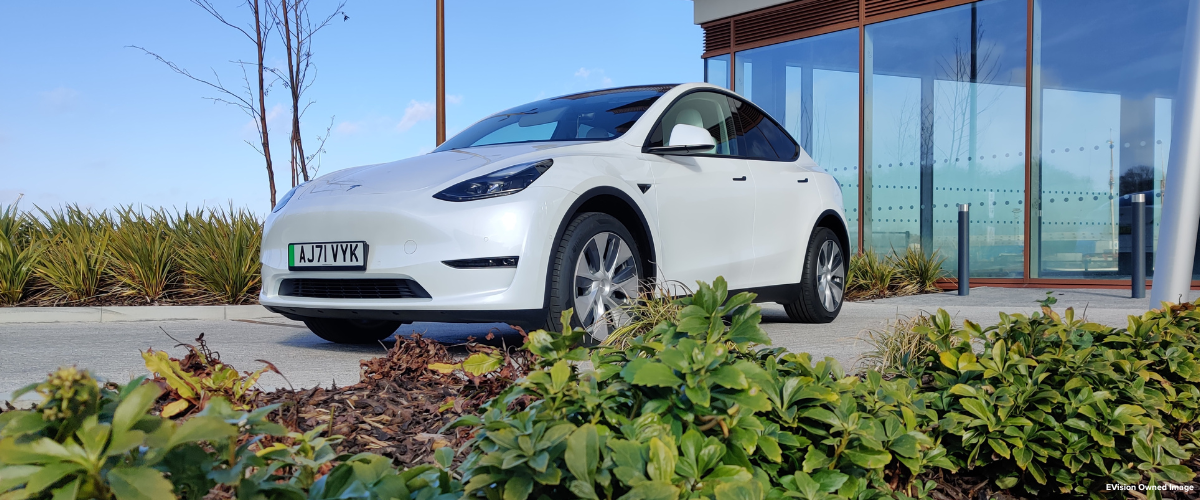 Tesla Model Y Compared to Volvo EX60