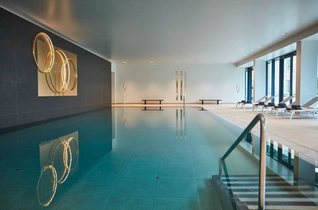 Spa breaks image