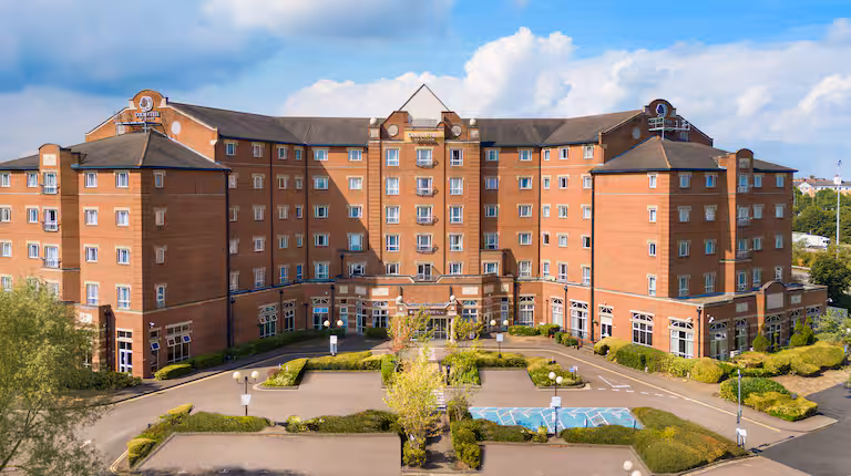 DoubleTree by Hilton Dartford Bridge