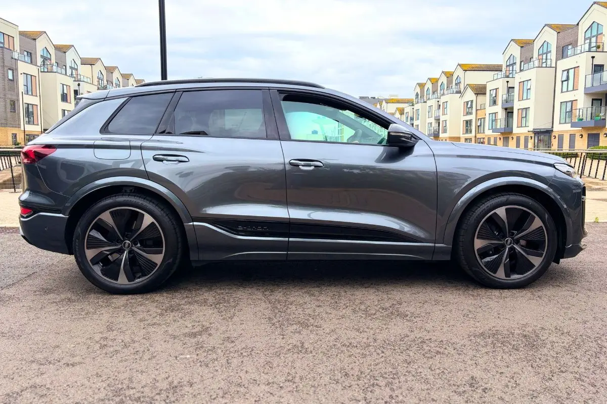Audi SQ6 e-tron hire from EVision (4) Audi SQ6 e-tron hire from EVision
