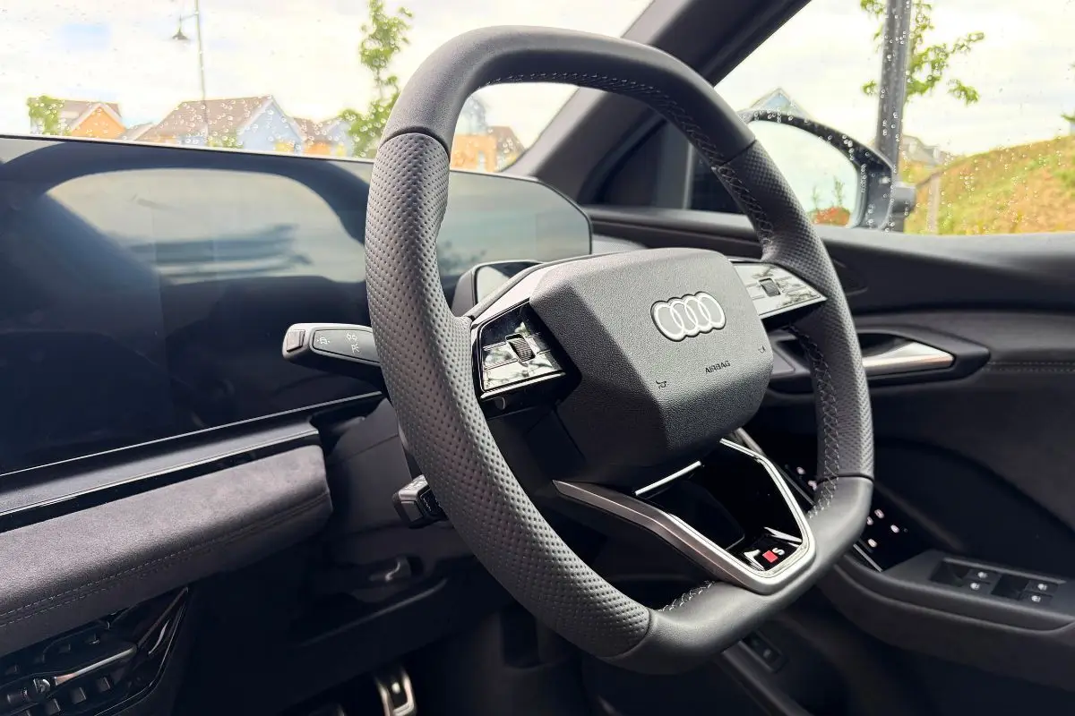 Audi SQ6 e-tron hire from EVision (8) Audi SQ6 e-tron hire from EVision