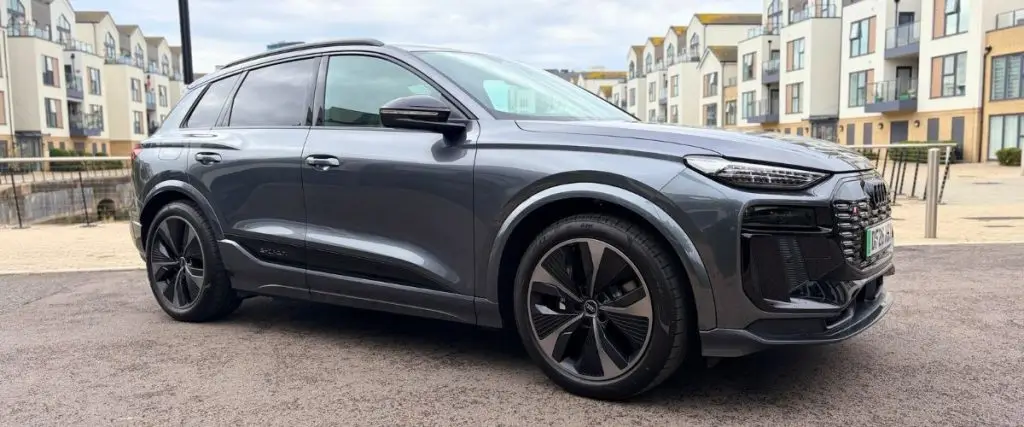 Hire an Audi SQ6 e-tron